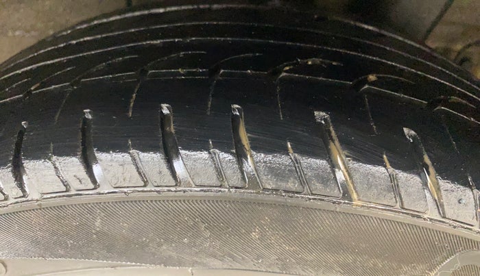 2014 Hyundai Xcent S (O) 1.2, Petrol, Manual, 89,348 km, Left Rear Tyre Tread