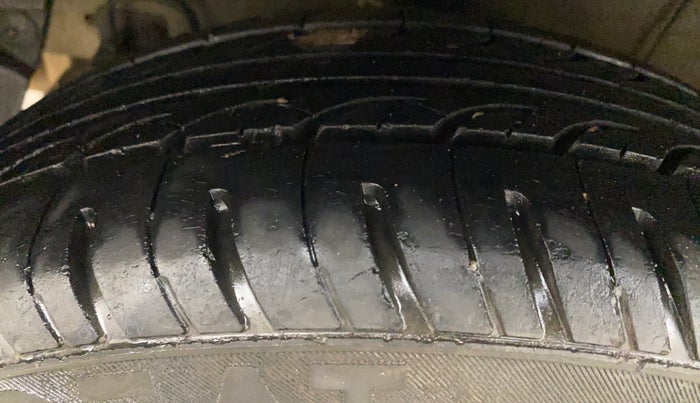 2014 Hyundai Xcent S (O) 1.2, Petrol, Manual, 89,348 km, Right Rear Tyre Tread