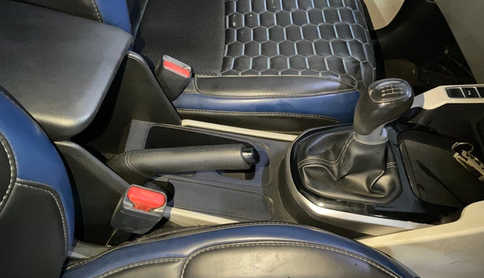 2023 KIA CARENS PRESTIGE 1.5 DIESEL 7 STR, Diesel, Manual, 77,338 km, Gear Lever