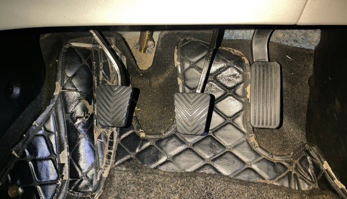 2023 KIA CARENS PRESTIGE 1.5 DIESEL 7 STR, Diesel, Manual, 77,338 km, Pedals