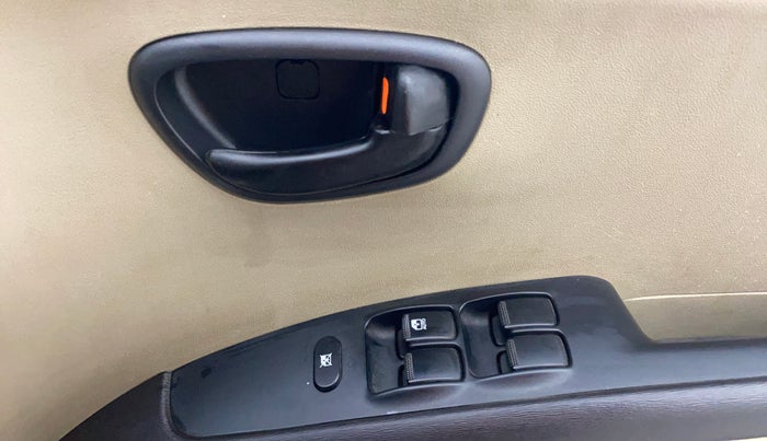 2014 Hyundai i10 MAGNA 1.1, Petrol, Manual, 50,067 km, Driver Side Door Panels Control