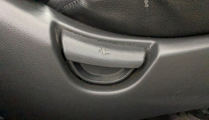 2019 Hyundai Grand i10 SPORTZ 1.2 KAPPA VTVT, Petrol, Manual, 46,953 km, Driver Side Adjustment Panel