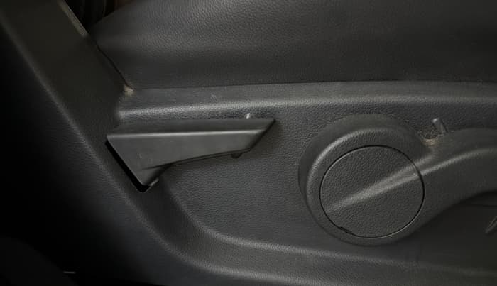 2021 Mahindra Thar LX HT PETROL 4WD MT, Petrol, Manual, 18,974 km, Driver Side Adjustment Panel
