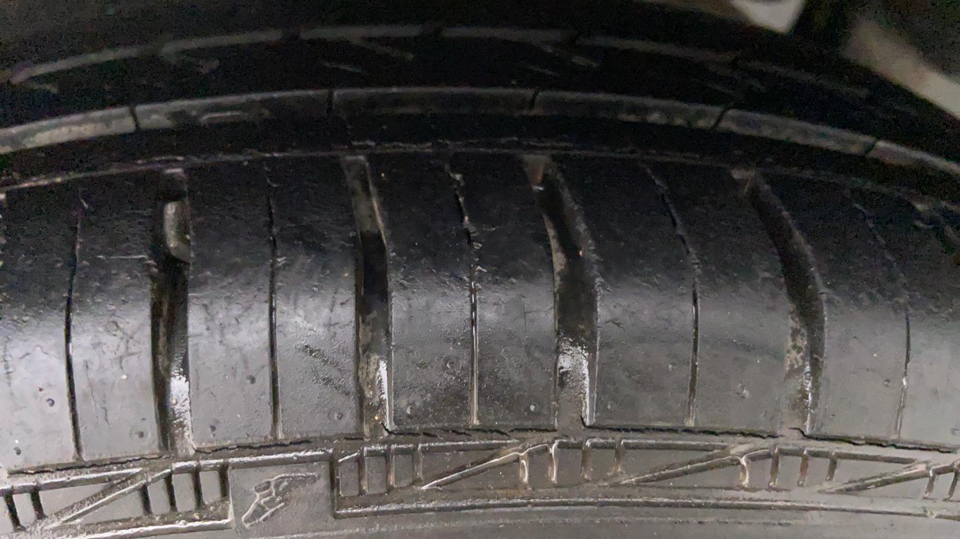 2012 Maruti Swift VXI D, Petrol, Manual, 41,172 km, Right Rear Tyre Tread