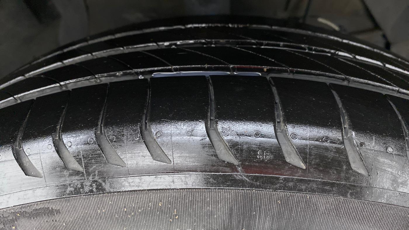 2017 Maruti Vitara Brezza VDI OPT, Diesel, Manual, 94,349 km, Right Front Tyre Tread