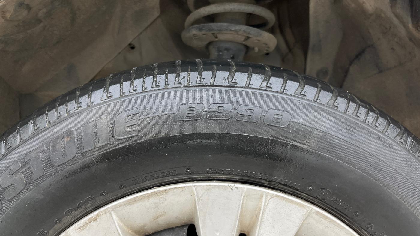 2022 Toyota URBAN CRUISER HIGH GRADE MT, Petrol, Manual, 1,02,663 km, Left Front Tyre Tread