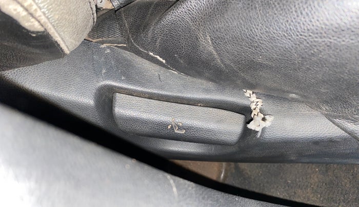 2014 Hyundai Grand i10 SPORTZ 1.2 KAPPA VTVT, Petrol, Manual, 30,174 km, Driver Side Adjustment Panel