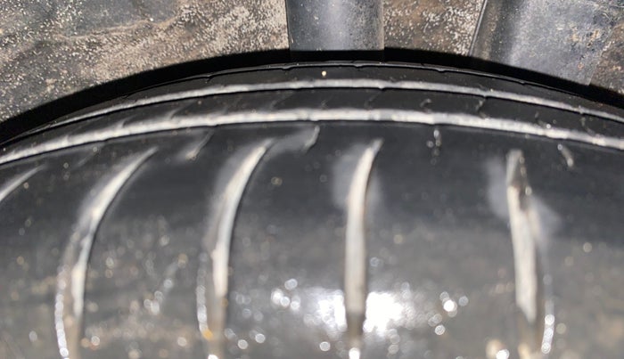 2014 Hyundai Grand i10 SPORTZ 1.2 KAPPA VTVT, Petrol, Manual, 30,174 km, Left Rear Tyre Tread