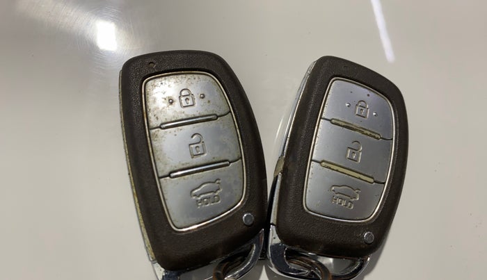 2014 Hyundai Grand i10 SPORTZ 1.2 KAPPA VTVT, Petrol, Manual, 30,174 km, Key Close Up