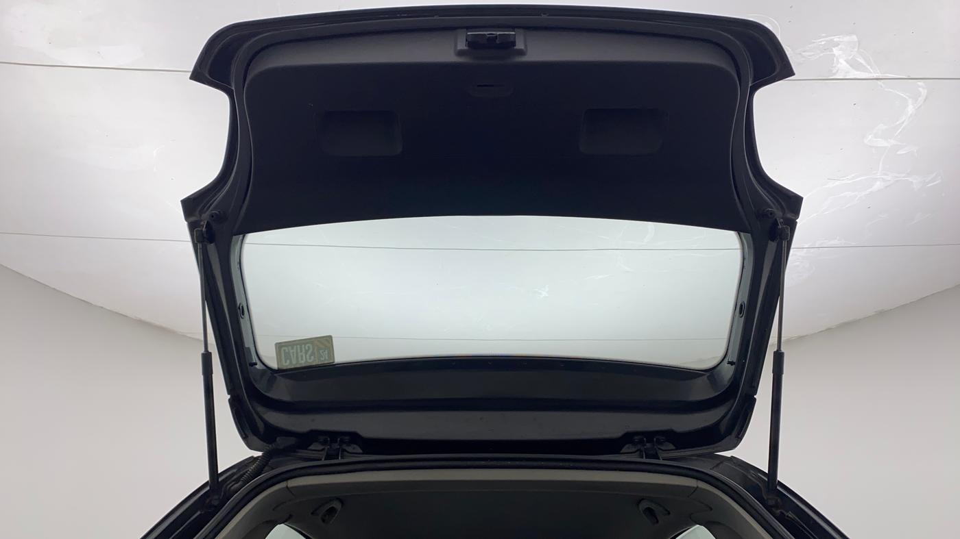 2016 Volkswagen Polo TRENDLINE 1.2L PETROL, Petrol, Manual, 81,525 km, Boot Door Open