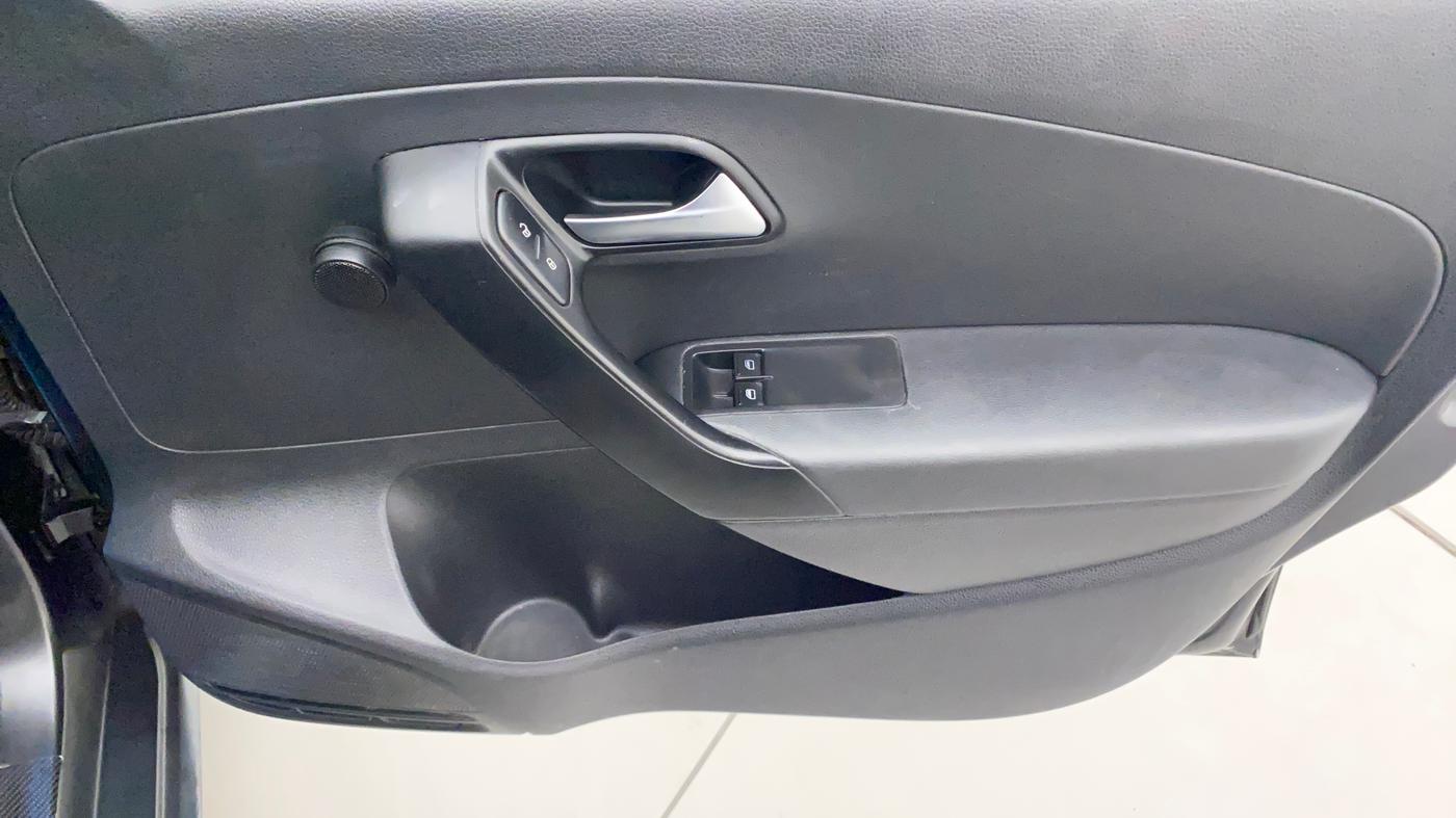 2016 Volkswagen Polo TRENDLINE 1.2L PETROL, Petrol, Manual, 81,525 km, Driver Side Door Panels Control