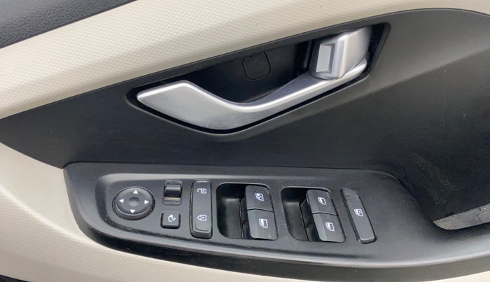 2020 Hyundai Creta SX 1.5 PETROL, Petrol, Manual, 53,815 km, Driver Side Door Panels Control