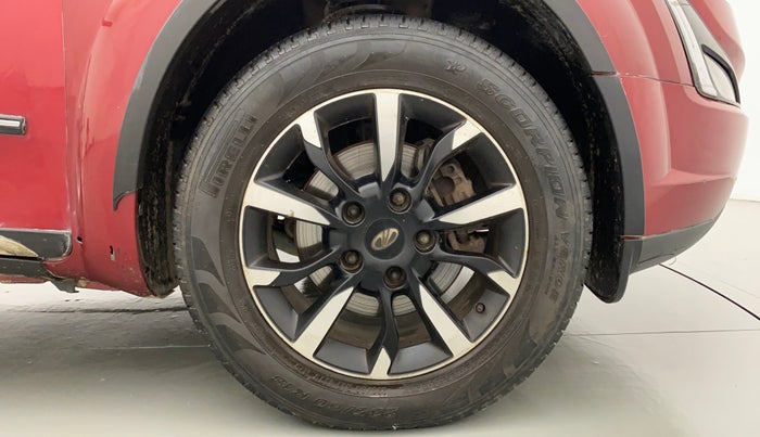 2019 Mahindra XUV500 W11 (O) AT, Diesel, Automatic, 81,564 km, Right Front Wheel