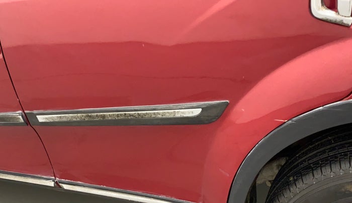 2019 Mahindra XUV500 W11 (O) AT, Diesel, Automatic, 81,564 km, Rear left door - Minor scratches