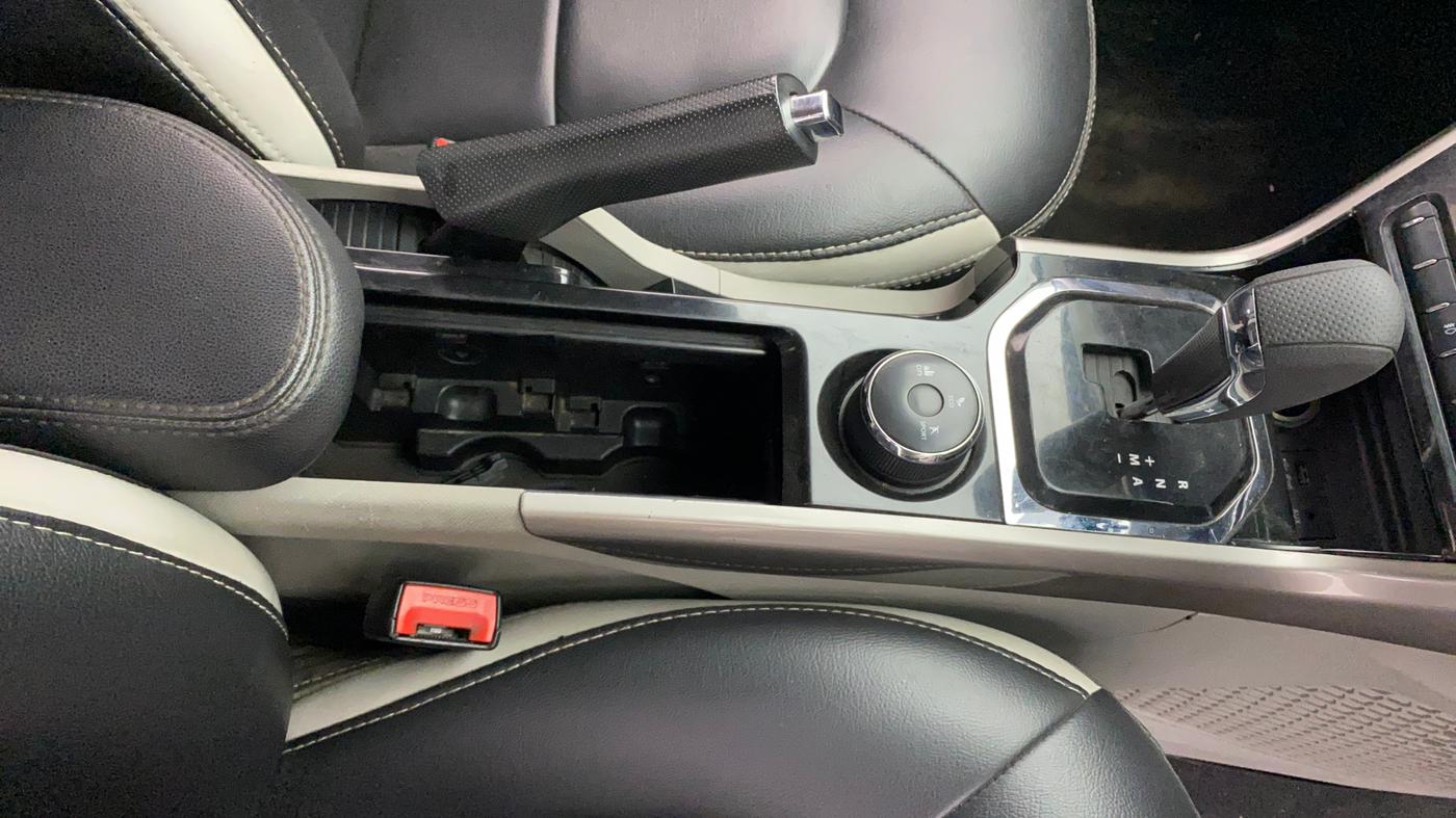 2019 Tata NEXON XZA PLUS PETROL DUAL TONE, Petrol, Automatic, 1,08,546 km, Gear Lever