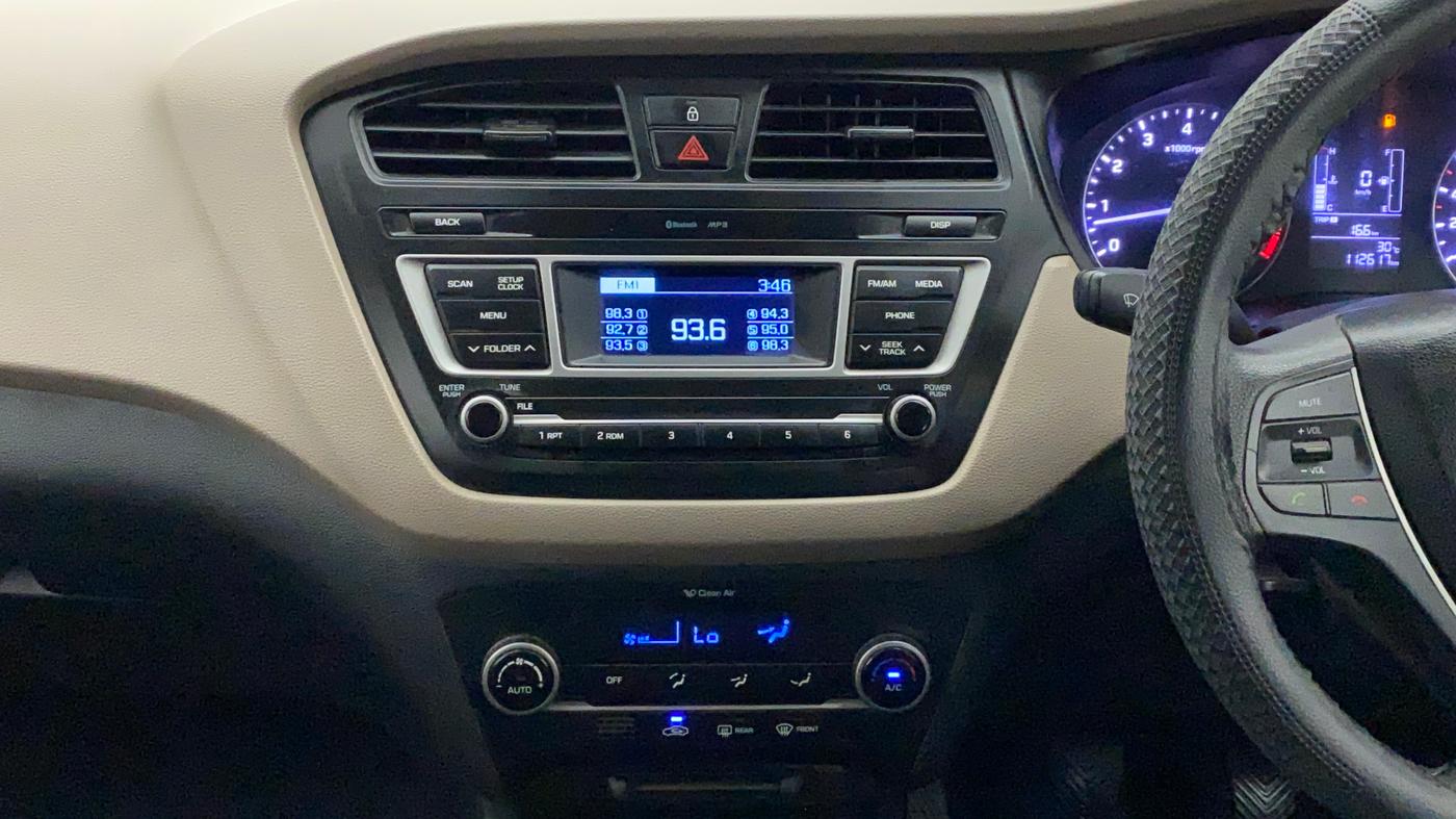 2016 Hyundai Elite i20 SPORTZ 1.2, Petrol, Manual, 1,12,617 km, Air Conditioner