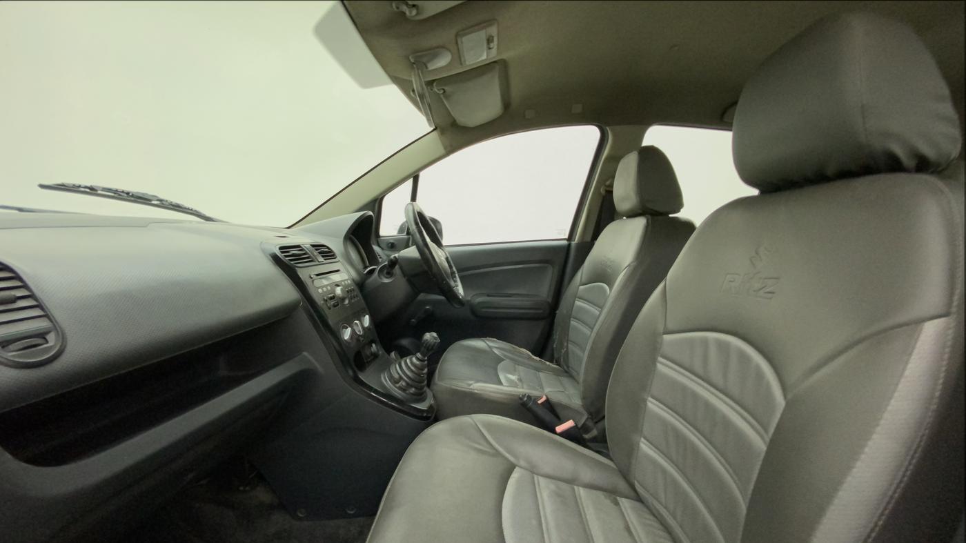 2010 Maruti Ritz LXI, Petrol, Manual, 86,709 km, Right Side Front Door Cabin