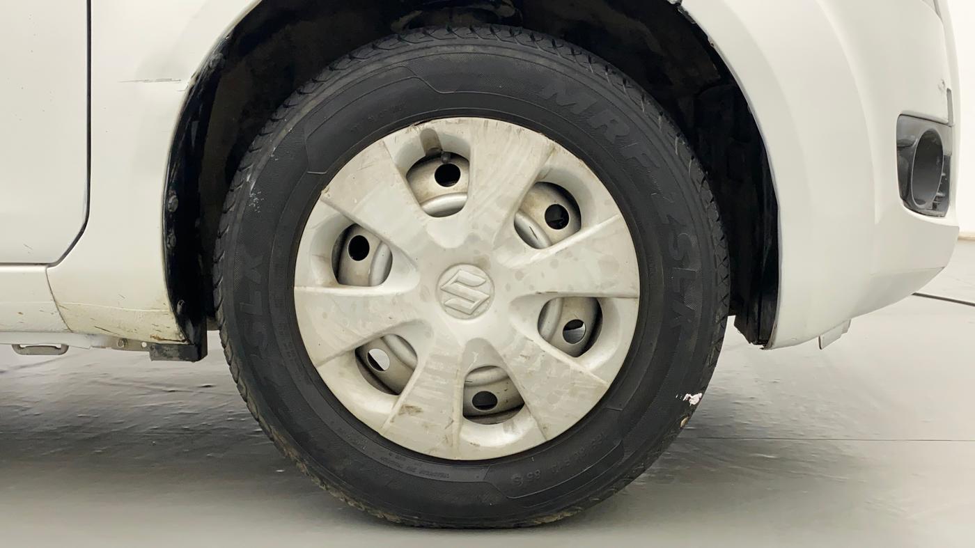 2010 Maruti Ritz LXI, Petrol, Manual, 86,709 km, Right Front Wheel