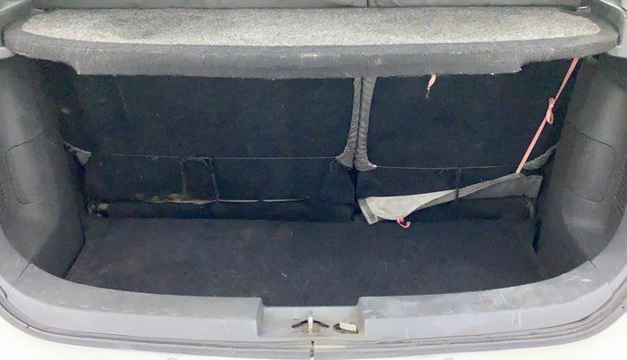 2010 Maruti Ritz LXI, Petrol, Manual, 86,709 km, Boot Inside