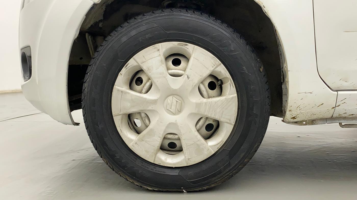 2010 Maruti Ritz LXI, Petrol, Manual, 86,709 km, Left Front Wheel