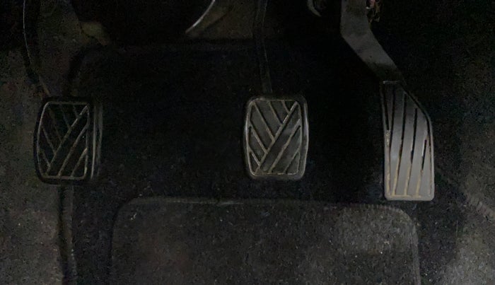 2010 Maruti Ritz LXI, Petrol, Manual, 86,709 km, Pedals