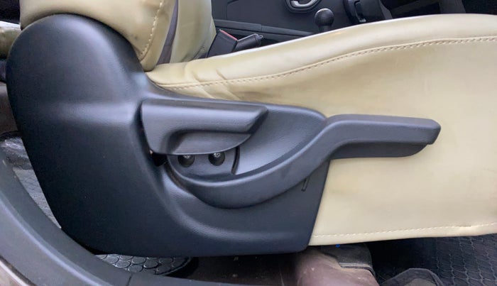 2018 Honda BR-V 1.5L I-VTEC S, Petrol, Manual, 36,796 km, Driver Side Adjustment Panel