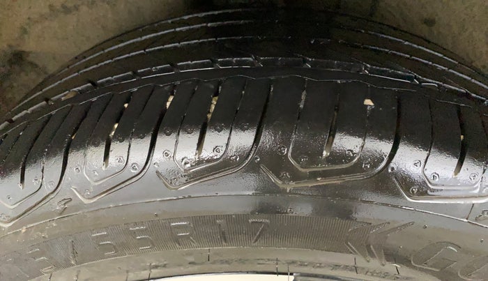 2023 MG ASTOR SAVVY 1.3 TURBO AT S RED, Petrol, Automatic, 16,039 km, Right Rear Tyre Tread