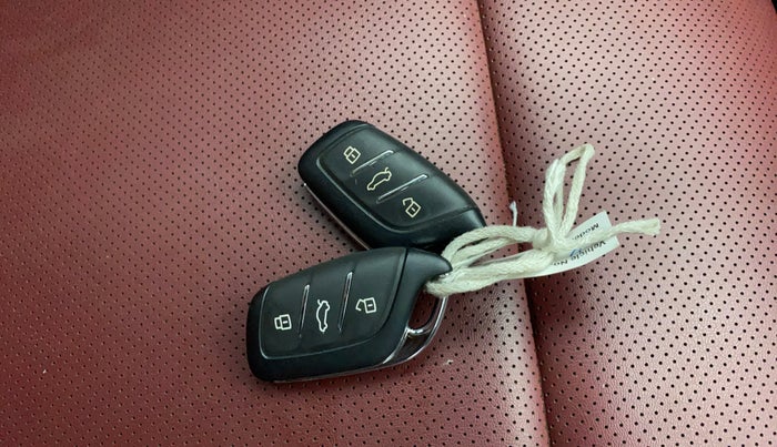 2023 MG ASTOR SAVVY 1.3 TURBO AT S RED, Petrol, Automatic, 16,039 km, Key Close Up