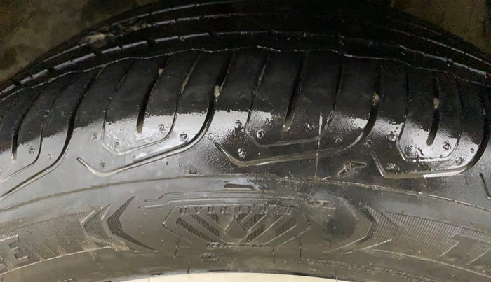 2023 MG ASTOR SAVVY 1.3 TURBO AT S RED, Petrol, Automatic, 16,039 km, Left Front Tyre Tread