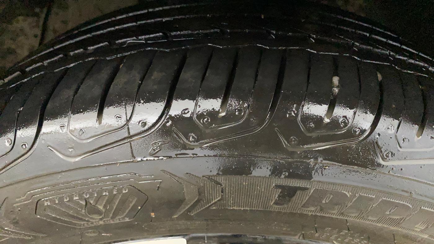 2023 MG ASTOR SAVVY 1.3 TURBO AT S RED, Petrol, Automatic, 16,039 km, Right Front Tyre Tread
