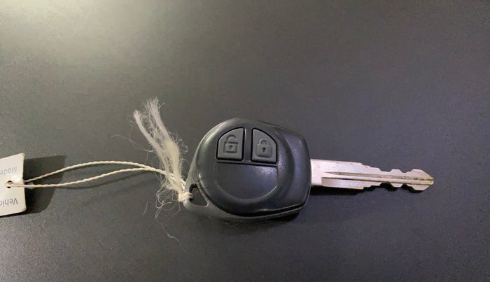 2017 Maruti Swift VXI, Petrol, Manual, 50,881 km, Key Close Up