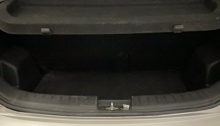 2017 Maruti Swift VXI, Petrol, Manual, 50,881 km, Boot Inside