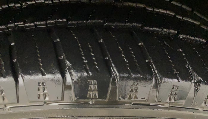 2022 Mahindra SCORPIO-N Z8 L DIESEL AT 4WD 7 STR, Diesel, Automatic, 19,987 km, Right Front Tyre Tread