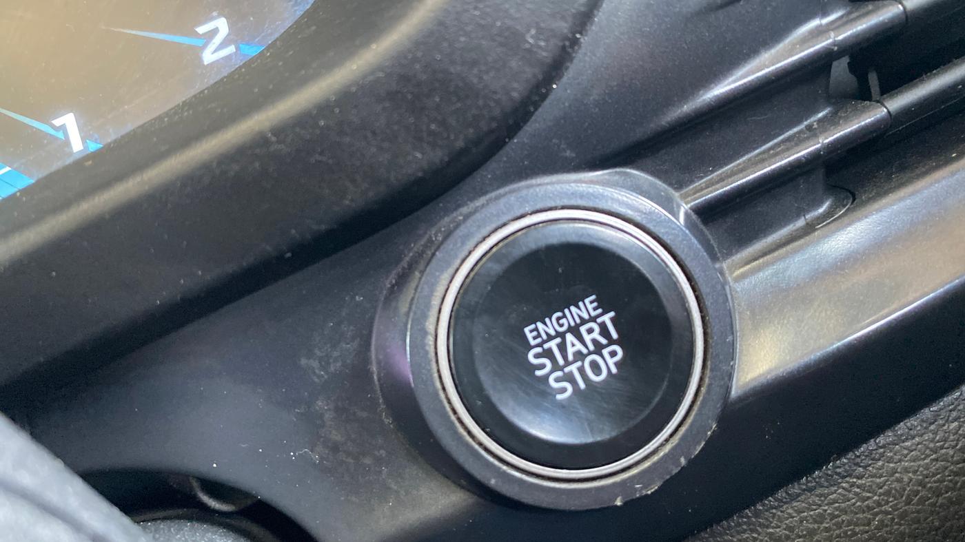 2020 Hyundai NEW I20 ASTA 1.2 AT, Petrol, Automatic, 1,05,022 km, Keyless Start/ Stop Button
