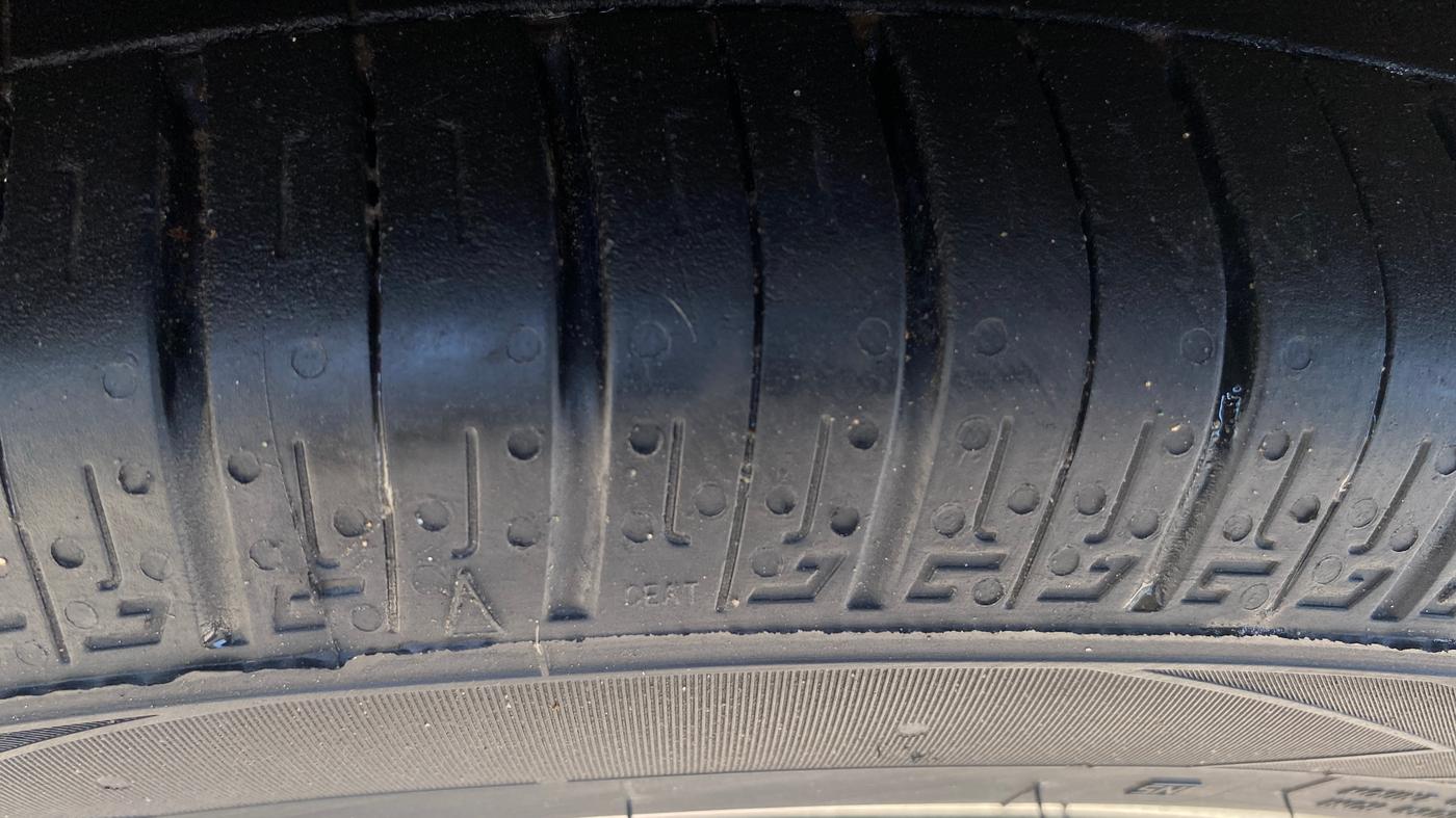 2020 Hyundai NEW I20 ASTA 1.2 AT, Petrol, Automatic, 1,05,022 km, Right Front Tyre Tread
