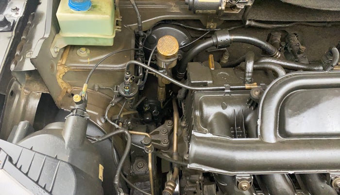 2017 Renault Kwid RXT 1.0 AMT (O), Petrol, Automatic, 33,232 km, Engine View - Right