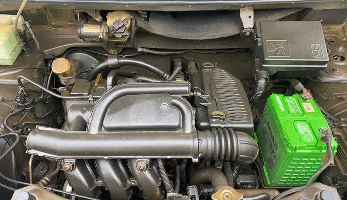 2017 Renault Kwid RXT 1.0 AMT (O), Petrol, Automatic, 33,232 km, Engine View