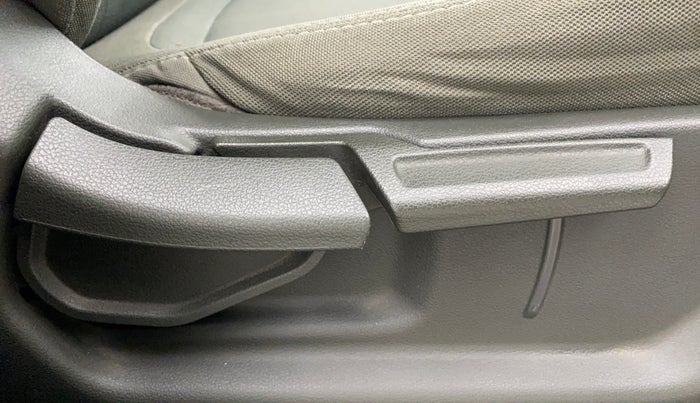 2021 Hyundai VENUE SX 1.0 TURBO, Petrol, Manual, 58,185 km, Driver Side Adjustment Panel