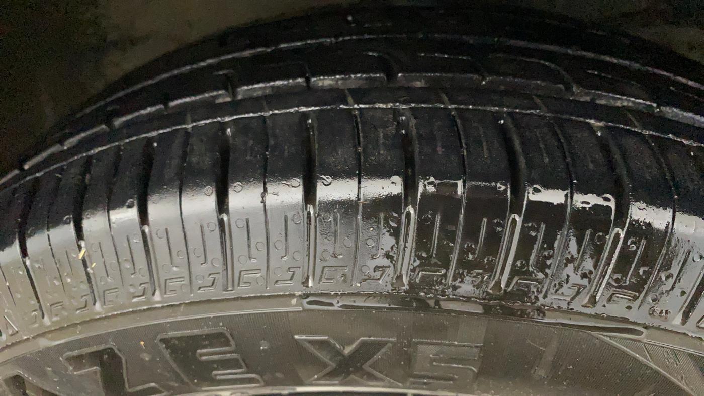 2018 Maruti Dzire ZXI PLUS AMT, Petrol, Automatic, 57,948 km, Right Front Tyre Tread
