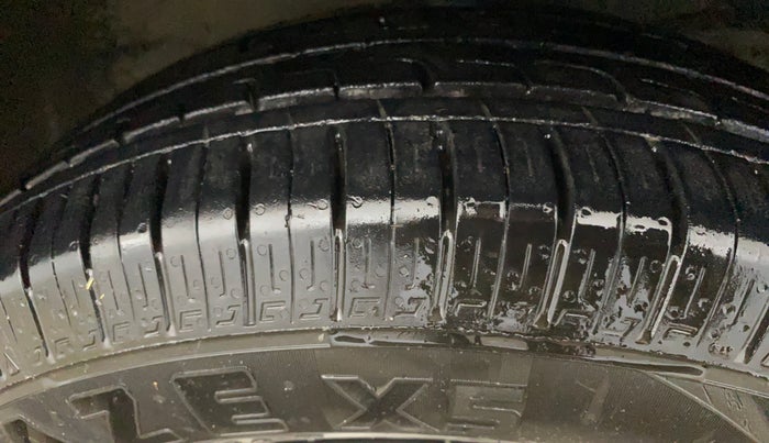 2018 Maruti Dzire ZXI PLUS AMT, Petrol, Automatic, 57,948 km, Right Front Tyre Tread