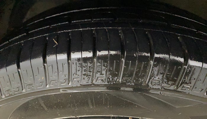 2018 Maruti Dzire ZXI PLUS AMT, Petrol, Automatic, 57,948 km, Left Front Tyre Tread