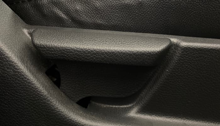 2017 Hyundai Eon ERA +, Petrol, Manual, 69,672 km, Driver Side Adjustment Panel