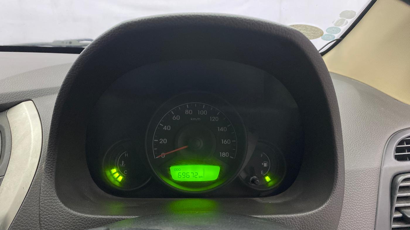 2017 Hyundai Eon ERA +, Petrol, Manual, 69,672 km, Odometer Image