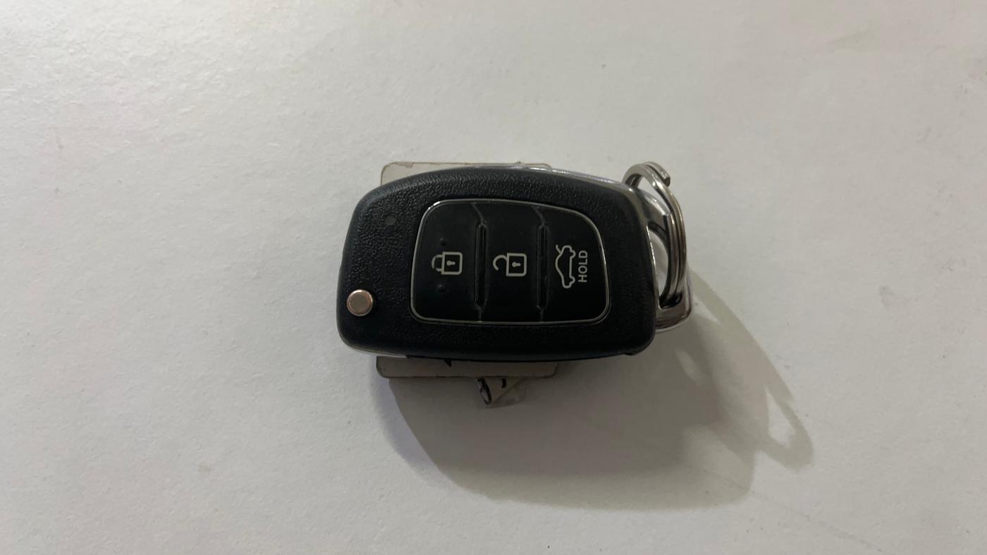 2014 Hyundai Xcent S 1.2, Petrol, Manual, 65,996 km, Key Close Up