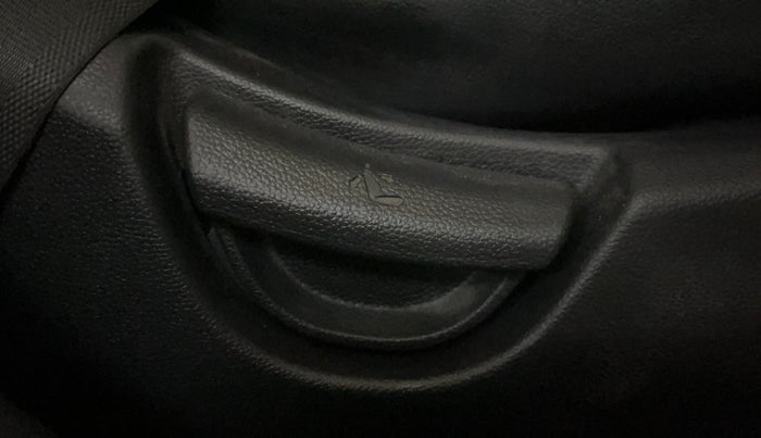 2014 Hyundai Xcent S 1.2, Petrol, Manual, 65,939 km, Driver Side Adjustment Panel