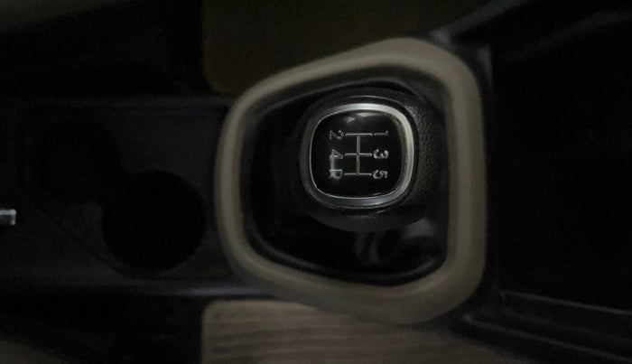 2014 Hyundai Xcent S 1.2, Petrol, Manual, 65,939 km, Gear Lever