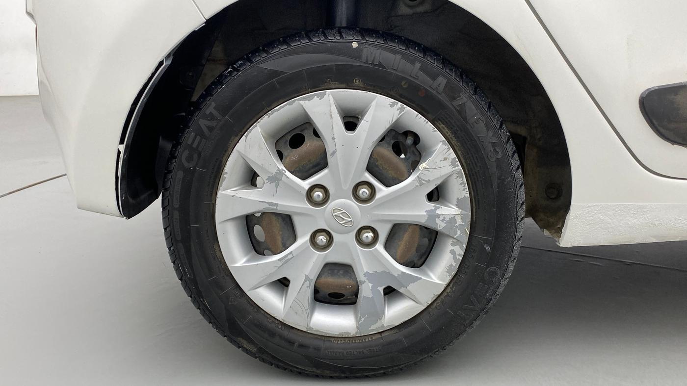 2015 Hyundai Grand i10 SPORTZ 1.2 KAPPA VTVT, Petrol, Manual, 71,928 km, Right Rear Wheel