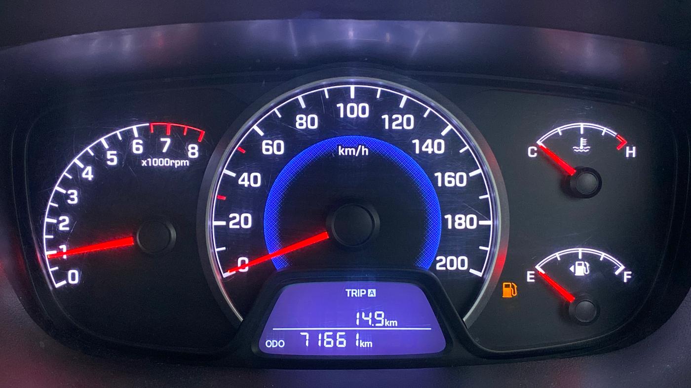 2015 Hyundai Grand i10 SPORTZ 1.2 KAPPA VTVT, Petrol, Manual, 71,928 km, Odometer Image