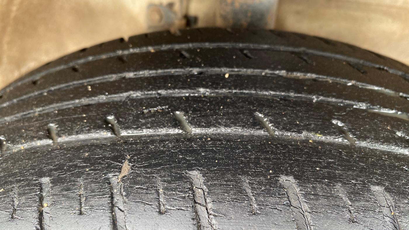 2015 Maruti Wagon R 1.0 VXI, Petrol, Manual, 89,196 km, Right Front Tyre Tread