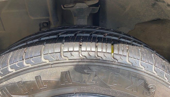 2019 Renault Kwid RXT 1.0 (O), Petrol, Manual, 39,620 km, Left Front Tyre Tread